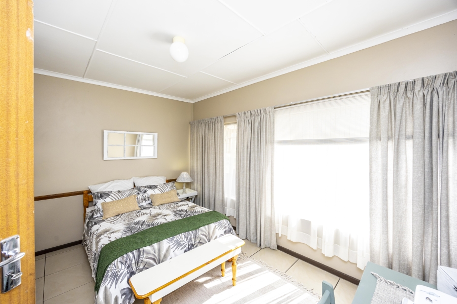 3 Bedroom Property for Sale in Summerpride Eastern Cape